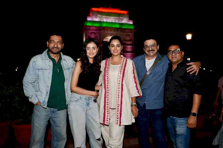 Actors Janki Bodiwala, Hiten Kumar, Hitu Kanodia and Monal Gajjar visit Delhi ahead of the release of Vash Vivash Level 2