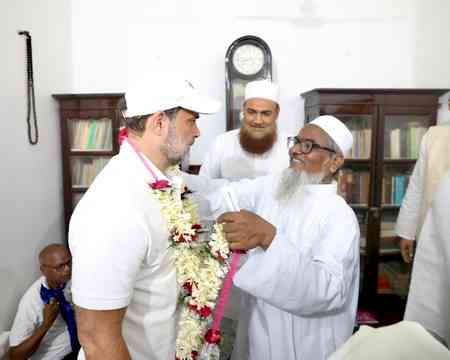 LoP Rahul, Tejashwi visit Khanquah Rahmani in Bihar's Munger, meet Muslim scholars