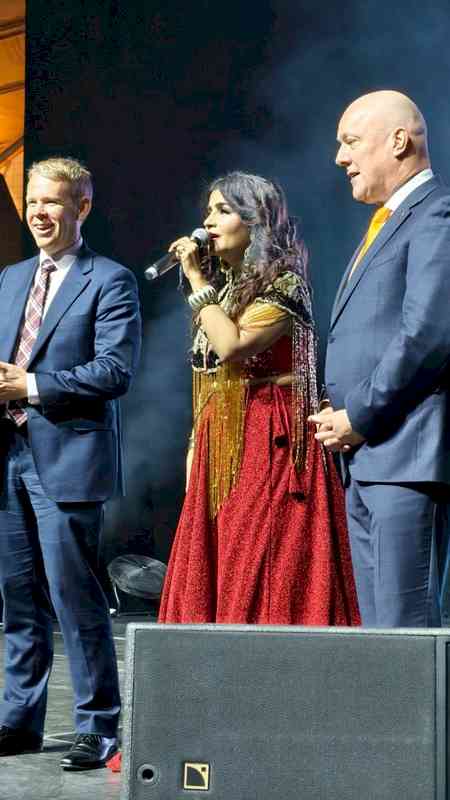 Shibani Kashyap sets Auckland ablaze during the World & Us: Indian Festival