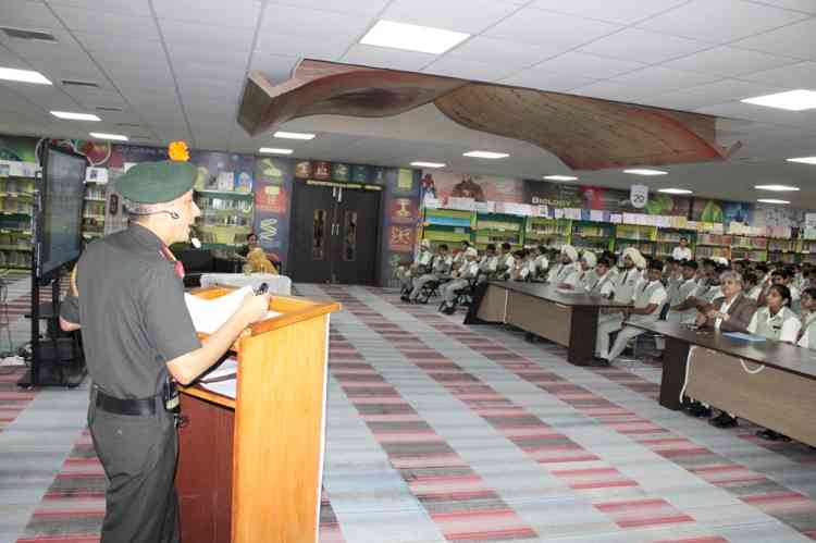 Ivy World School, Jalandhar Welcomes Colonel Viney Rana for an Inspiring Session
