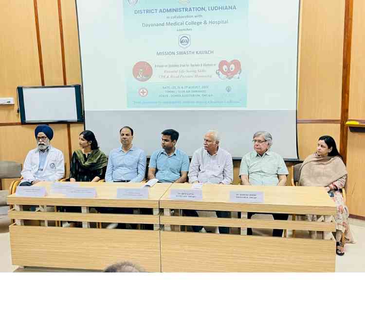 DC inaugurates workshop to empower govt school teachers and students with critical life-saving skills under Mission Swasth Kavach