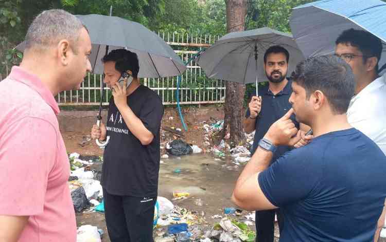 DC Sachin Gupta conducts surprise inspections with officers at various city locations amidst rains
