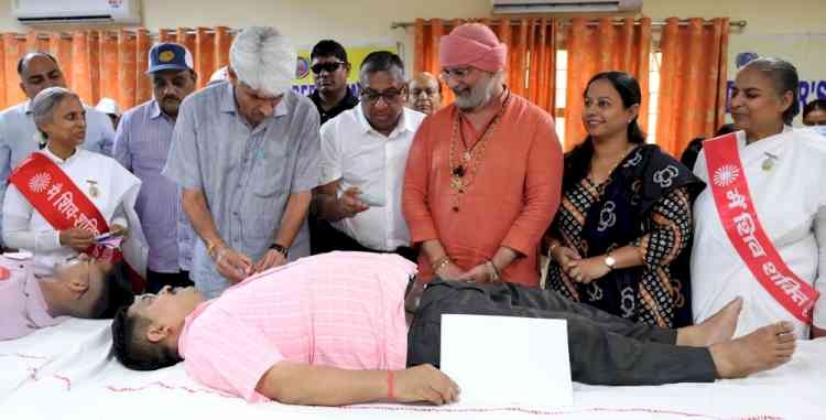 स्वैच्छिक रक्तदान शिविर में 58 यूनिट रक्त एकत्रित