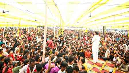Prashant Kishor targets Rahul Gandhi, NDA and RJD; makes big promises in Muzaffarpur rally
