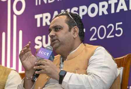 Delhi e-bus fleet to touch 6,000 by year-end: Transport Minister 