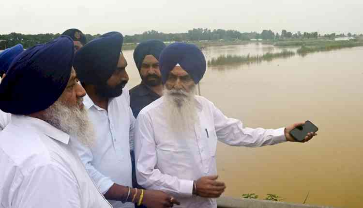 Sukhbir S Badal appeals to centre to provide financial package to ensure relief during annual flooding in Punjab