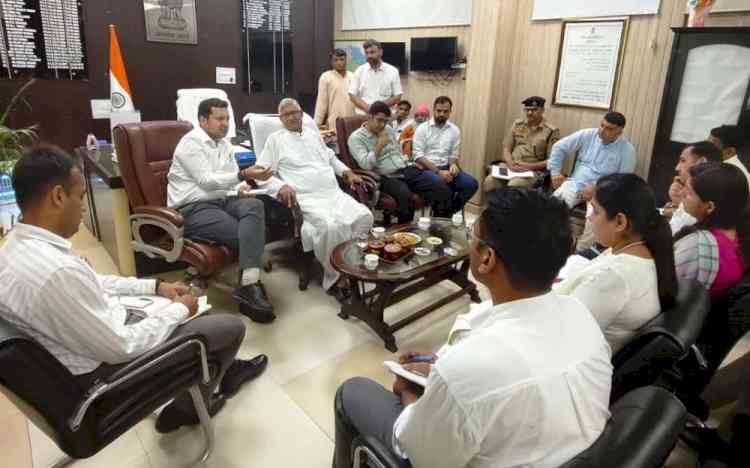 राज्यसभा सांसद जांगड़ा ने जलभराव क्षेत्र में निकासी के लिए स्थायी पंप हाउस लगाने के निर्देश दिए