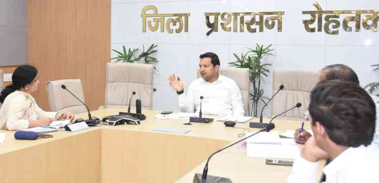 DC Sachin Gupta reviews the implementation of the fisheries, horticulture, and mining department’s schemes