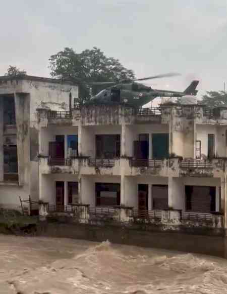 Indian Army Aviation rescues CRPF personnel from flood-hit building in Punjab