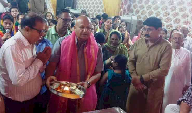 गणेशोत्सव में सुंदर झांकियां बनी आकर्षण का केंद्र