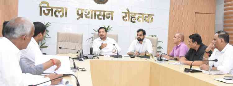 DC Sachin Gupta instructs officials to work together as a team to increase farmers’ income