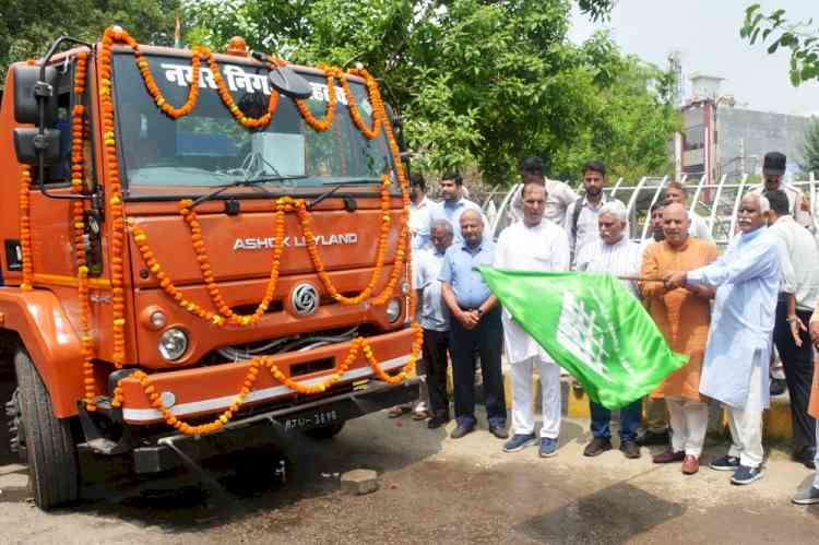 रोहतक को मिला ट्रक माउंटेड स्प्रिंकलर/एंटी स्मॉग गन वाहन