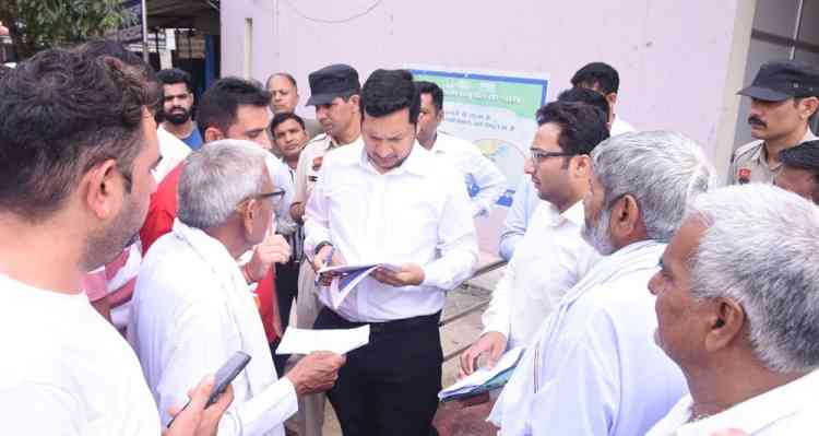 डीसी सचिन गुप्ता ने राजस्व रिकार्ड के रखरखाव में कोताही बरतने पर अपनाया कड़ा रवैया