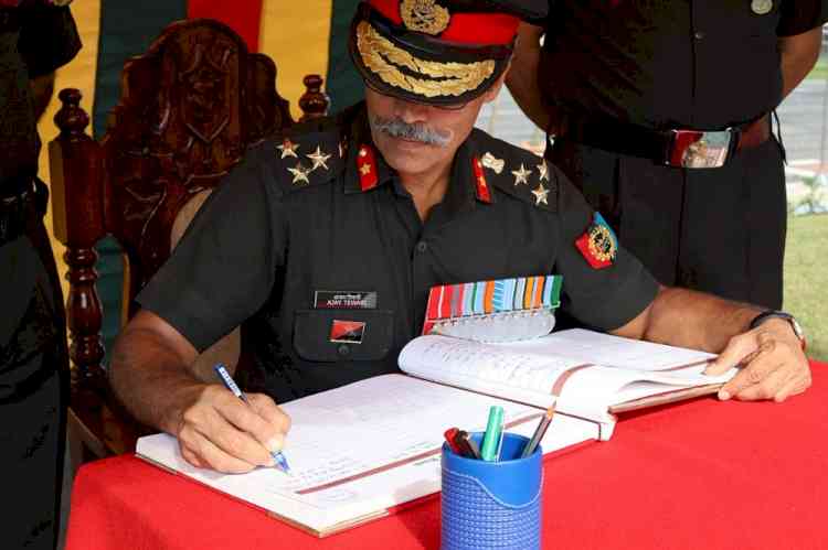 Farewell to Military Service after paying tributes at War Memorial