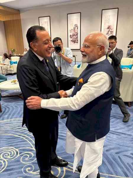 PM Modi meets counterparts from Vietnam, Armenia, Egypt in Tianjin 