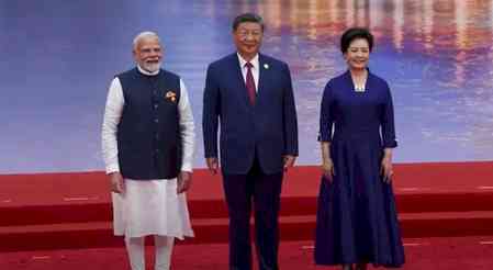 Chinese President Xi and his wife welcome PM Modi for SCO Summit reception 