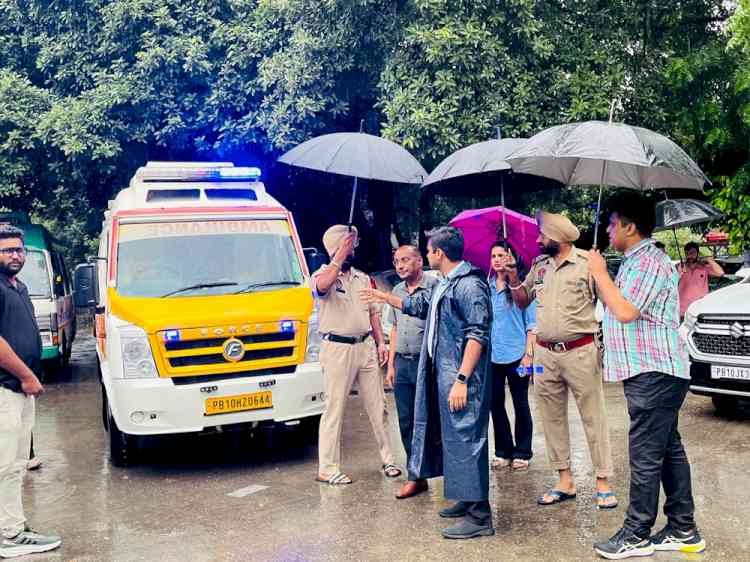 Administration dispatches five Hi-Tech ambulances to support flood-affected areas in Amritsar