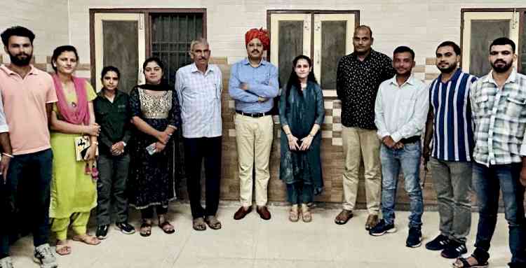 HIRD Director, Dr. Virendra Singh Chauhan calls upon the village secretaries to do govt. correspondence in Hindi