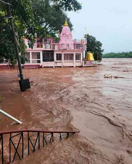 Flood wreaks havoc in Jammu, weather likely to improve today