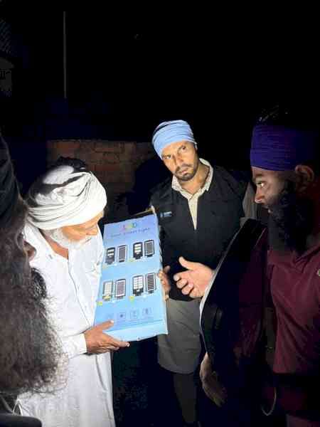 Randeep Hooda flies to Punjab to support flood-hit families
