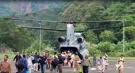3 IAF Chinooks airlift 135 Manimahesh devotees to safety in Himachal