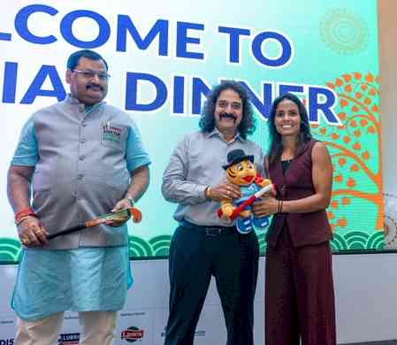 Hockey India felicitates Vandana Katariya and Lalit Upadhyay for their stellar careers