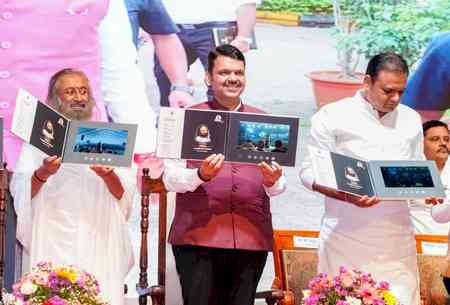 ‘People thought I was turning to ashes’: Maha CM on receiving Phoenix Award 