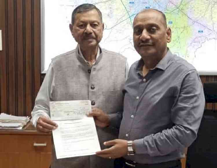 Nehru Sidhant Kender Trust, Ludhiana Donates Rs. Ten Lakhs for Flood Relief measures to Distt. Administration