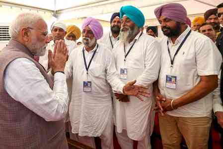 PM Modi announces assistance of Rs 1,600 crore for flood-hit Punjab 