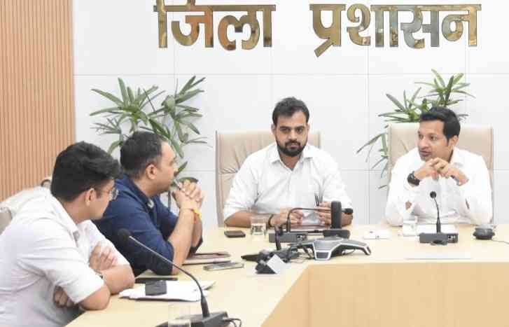 यथाशीघ्र जल निकासी के लिए लगातार पांच दिनों तक गांव-गांव जाएंगे अधिकारी: डीसी सचिन गुप्ता