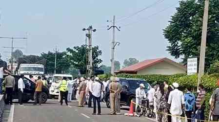 Radha Soami Dera Beas chief leads flood relief efforts in Punjab's Jalandhar
