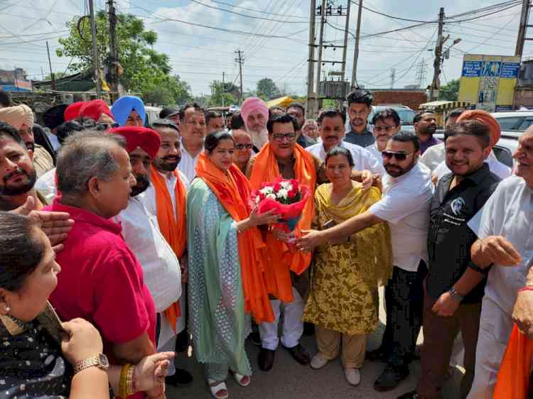 MLA Bagga, Mayor Inderjit Kaur launch project to construct main road near Haibowal puli; project being taken up at a cost of Rs 45 lakh 