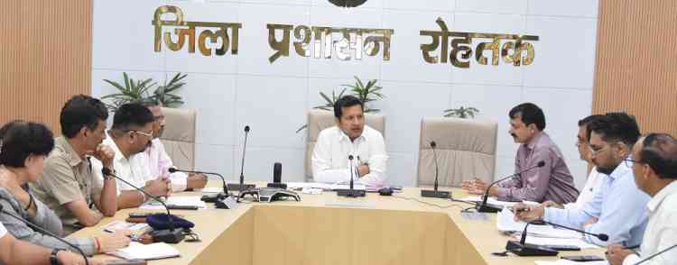 DC Sachin Gupta gives instructions to increase raids to improve sex ratio in the district