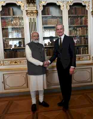 PM Modi congratulates Norwegian counterpart on re-election