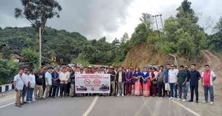 Naga bodies impose 'trade embargo' over border fencing issue, FMR