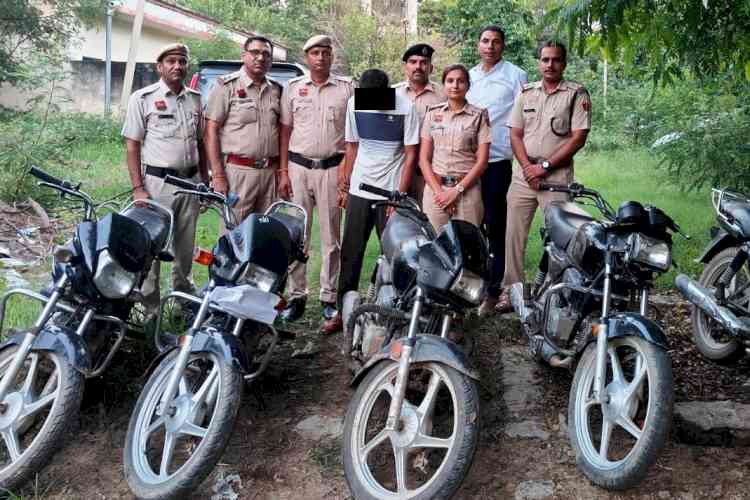 मोटरसाइकिल चोरी का आरोपी काबू, चोरीशुदा 6 मोटरसाइकिल बरामद