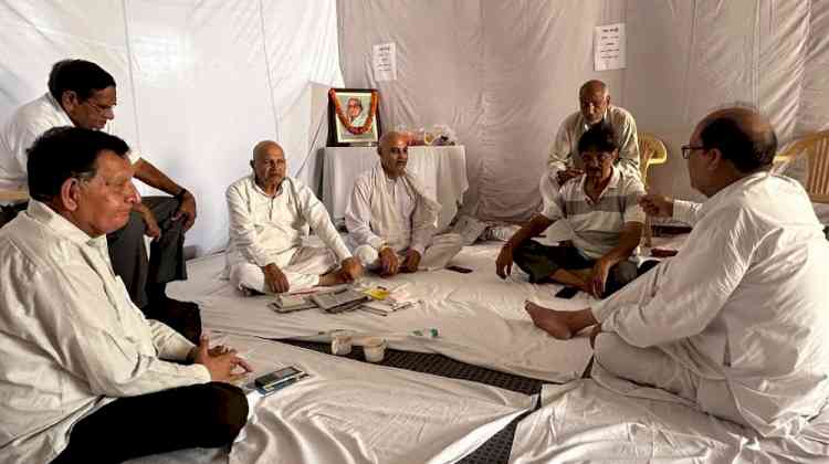 समाजसेवी व लोकतंत्र सेनानी दिवंगत संतोष वशिष्ठ के निधन पर विभिन्न हस्तियों ने जताया शोक