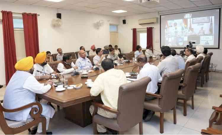 Every flood victim will get compensation within 45 days: CM Mann