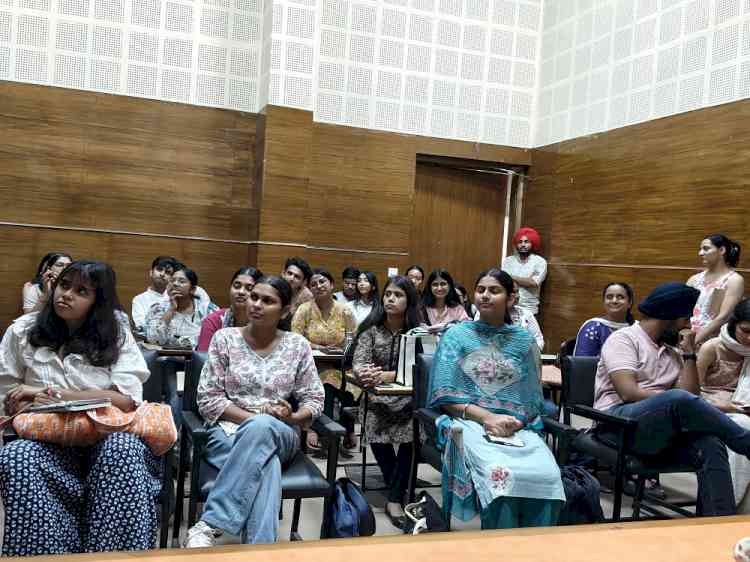 School of Communication Studies celebrates Hindi Diwas with Poetry and Story Narrations