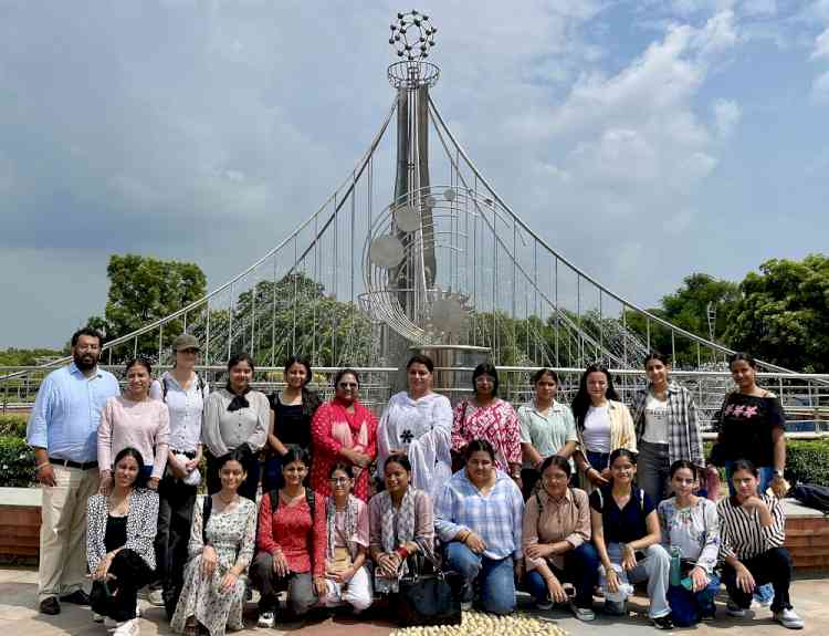 KMVites explore the future of Journalism and Artificial Intelligence at Pushpa Gujral Science City