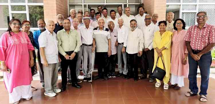 प्रो. के.पी.एस. महलवार अध्यक्ष और प्रो. अमर वर्मा महासचिव चुने गए