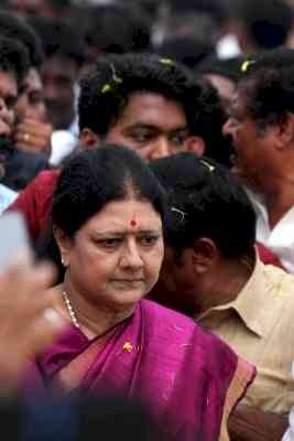 Sasikala calls for AIADMK unity ahead of 2026 Assembly elections