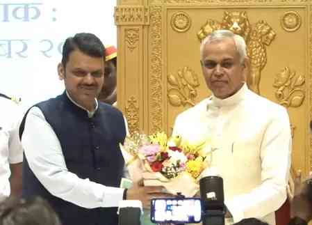 Acharya Devvrat takes oath as Maharashtra Governor