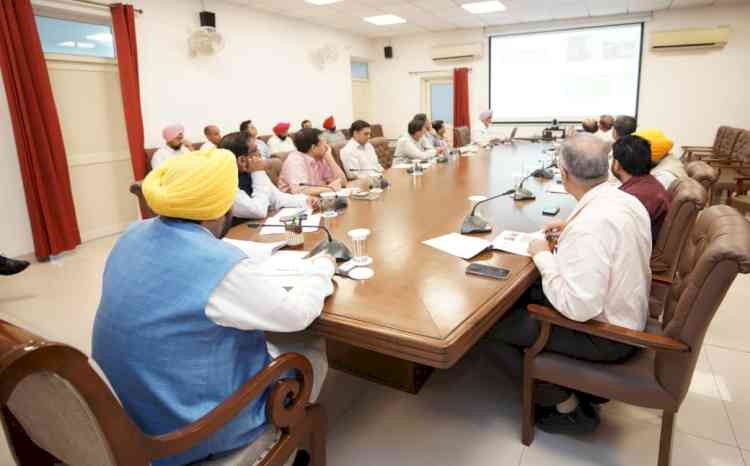 Ensure good health of human and cattle in flood affected areas: CM to Officers 