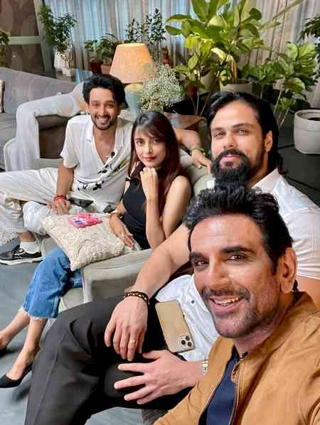 Mahabharat team reunites after 12 years, Lord Krishna aka Sourabh Raj Jain shares happy picture