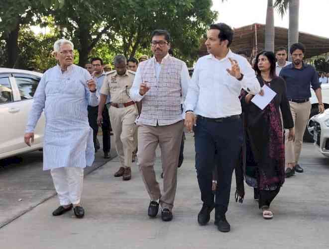 महानिदेशक के मकरंद पांडुरंग ने राज्यसभा सांसद जांगड़ा, पूर्व मंत्री ग्रोवर, उपायुक्त व प्रशासनिक उच्चाधिकारियों के साथ किया सीएम के कार्यक्रम स्थलों का दौरा