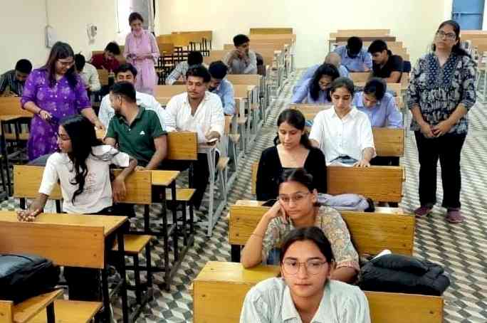 इंजीनियरिंग दिवस पर बीएमयू में विभिन्न प्रतियोगिताएं आयोजित