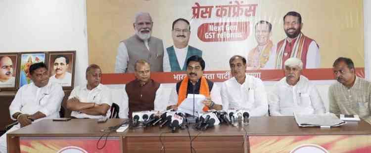 मोदी सरकार ने जीएसटी सुधारों से कांग्रेस के शोषण के स्ट्रक्चर को समाप्त कियाः प्रेम शुक्ला
