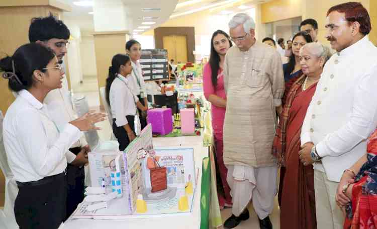 भाषा केवल संवाद का माध्यम नहीं, बल्कि संस्कृति का संचारक भी हैः प्रो. बलदेव भाई शर्मा