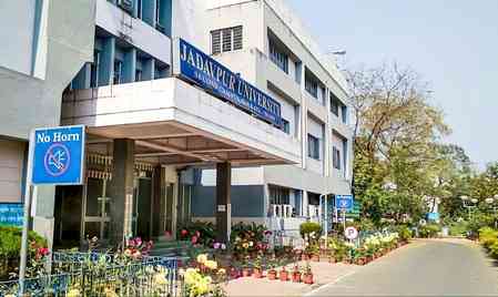 After student's death, Jadavpur University authorities to trim bushes in campus 